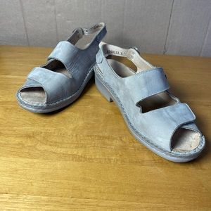 Finn Comfort Sandals